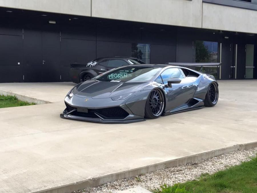  Lamborghini Huracan by Liberty Walk 2016 года  (фото 6 из 8)